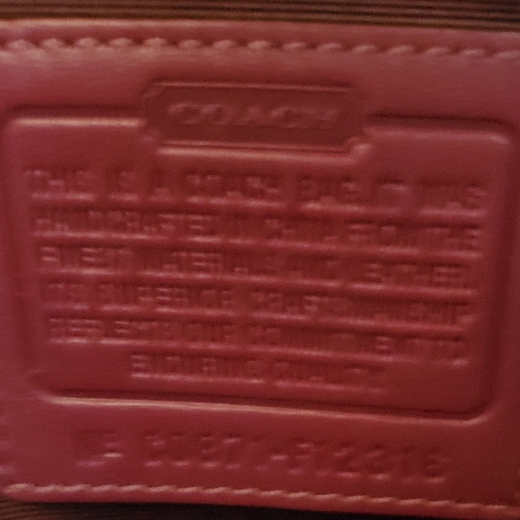 New without tag. Purple, stylish, Coach purse, Excellent condition - Picture 10 of 10